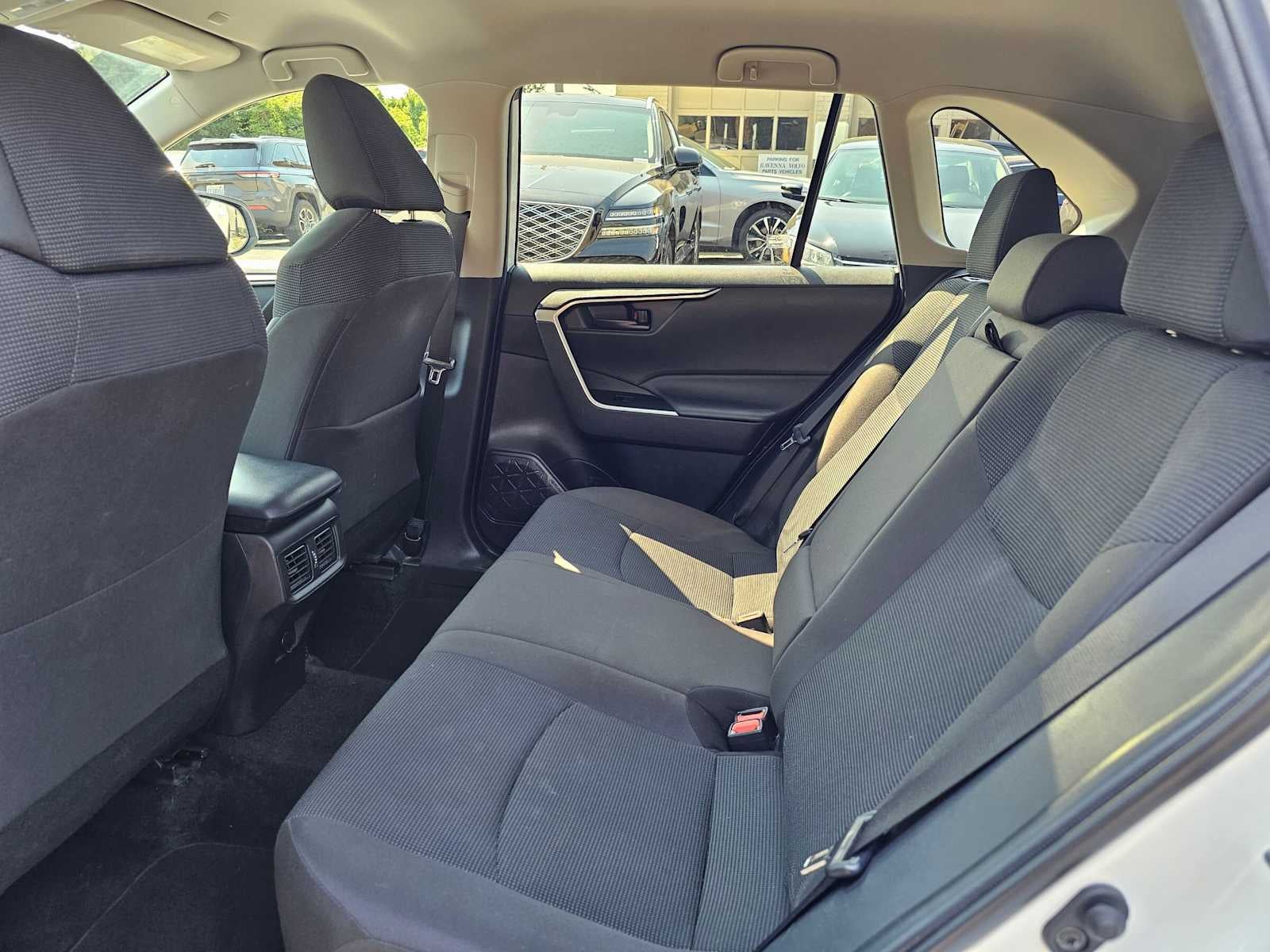 2024 Toyota RAV4 LE
