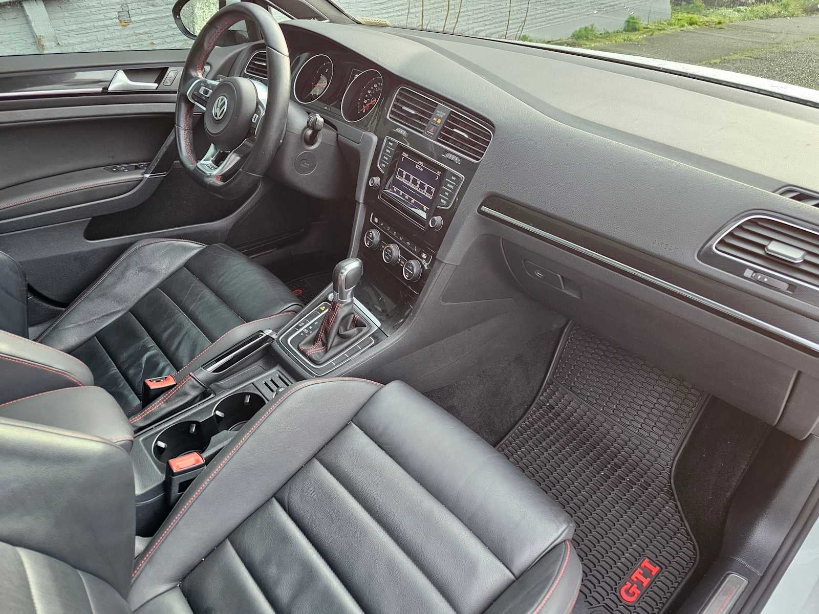 2015 Volkswagen Golf GTI SE