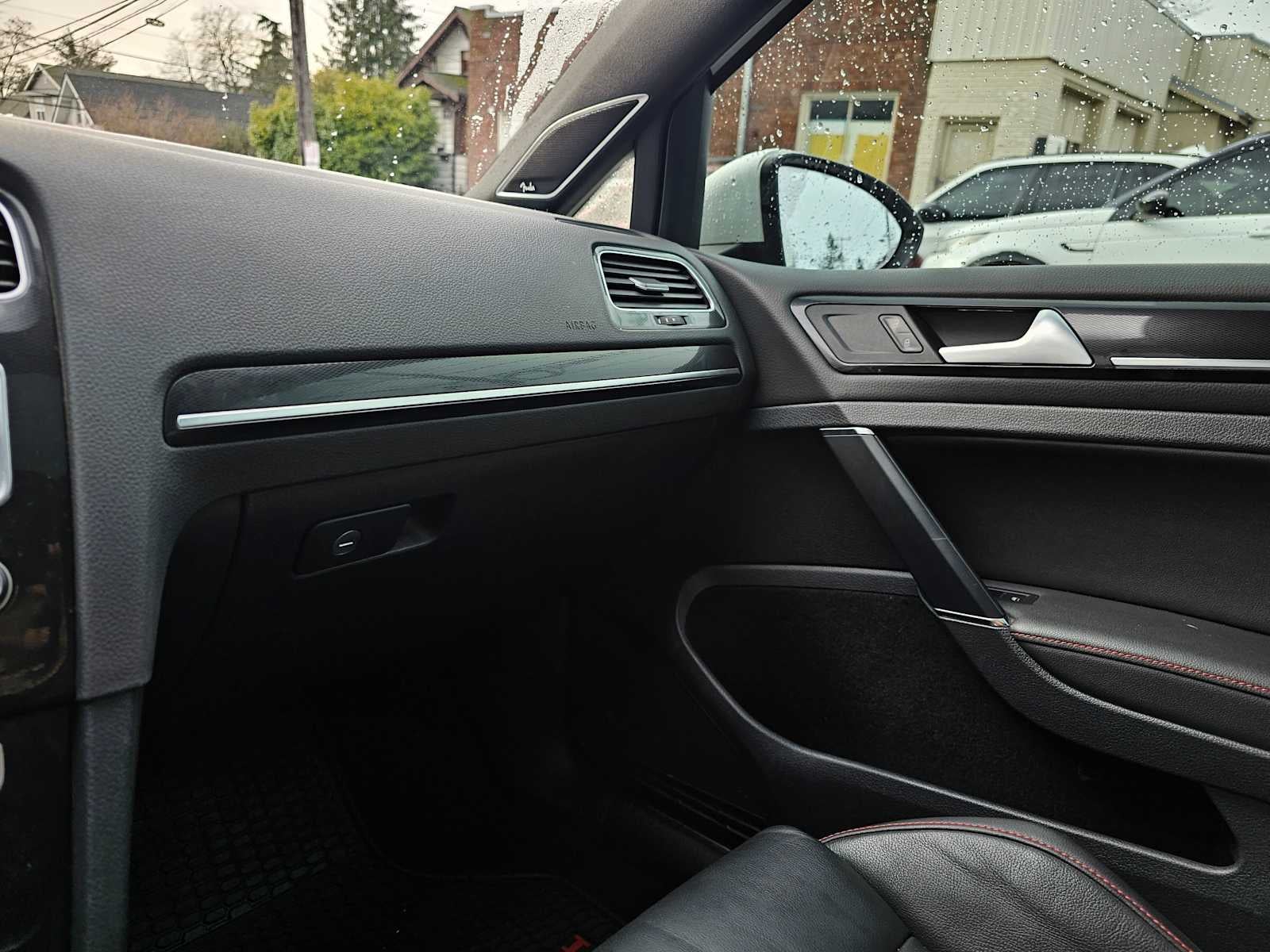 2015 Volkswagen Golf GTI SE