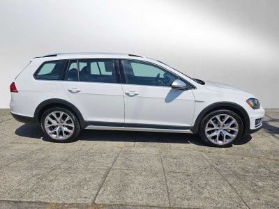 2017 Volkswagen Golf Alltrack SE