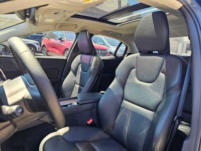 2024 Volvo S60 Plus Dark Theme