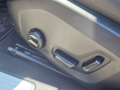 2024 Volvo S60 Plus Dark Theme