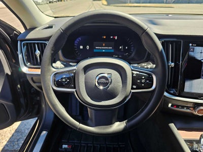 2024 Volvo S60 Plus Dark Theme