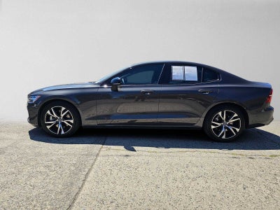 2024 Volvo S60 Plus Dark Theme