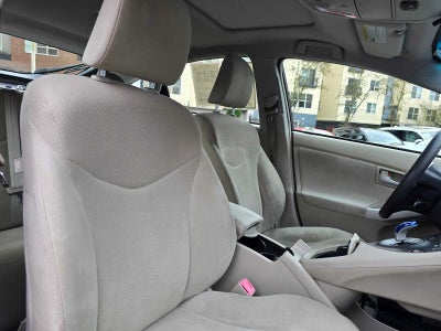 2011 Toyota Prius III