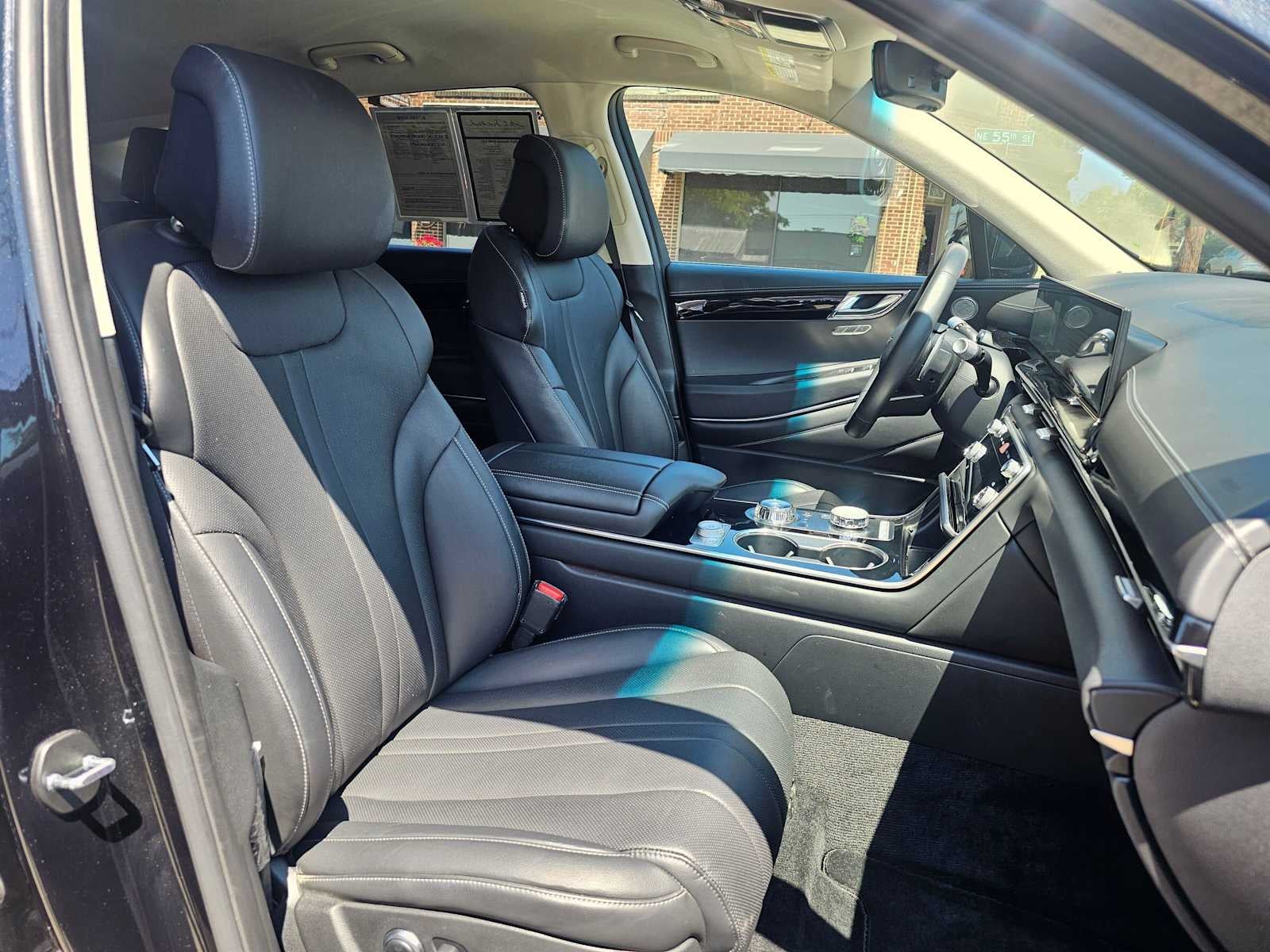 2025 Genesis GV80 2.5T Standard
