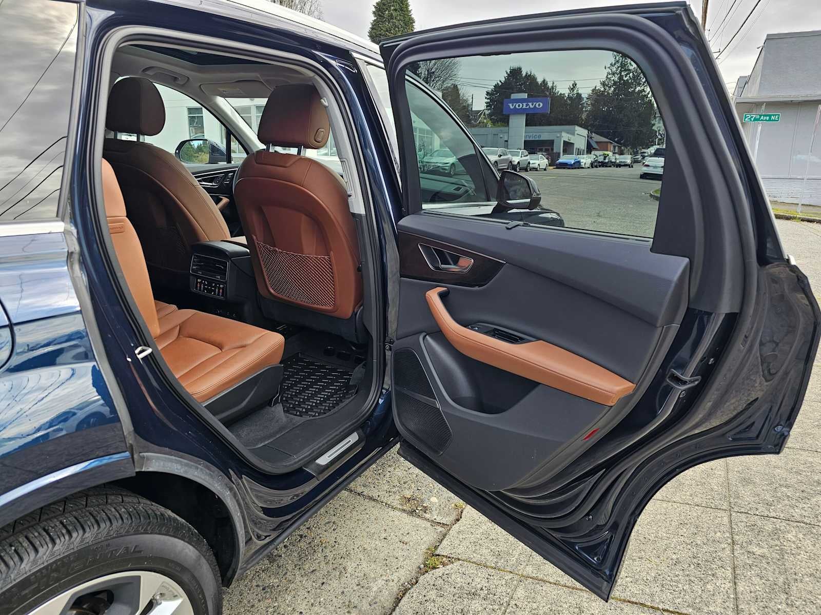 2023 Audi Q7 Premium Plus