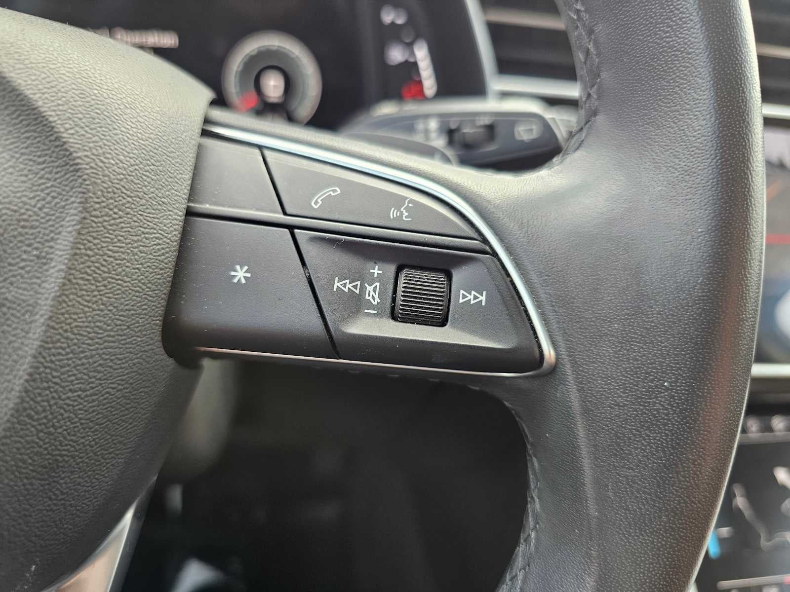 2023 Audi Q7 Premium Plus