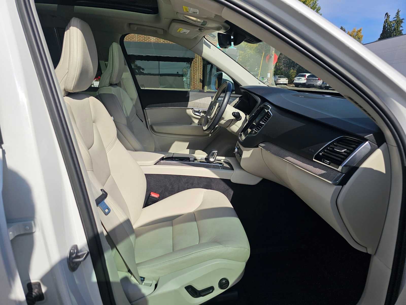 2023 Volvo XC90 Plus