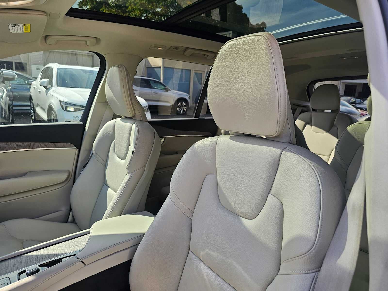 2023 Volvo XC90 Plus