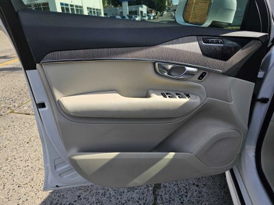 2023 Volvo XC90 Plus