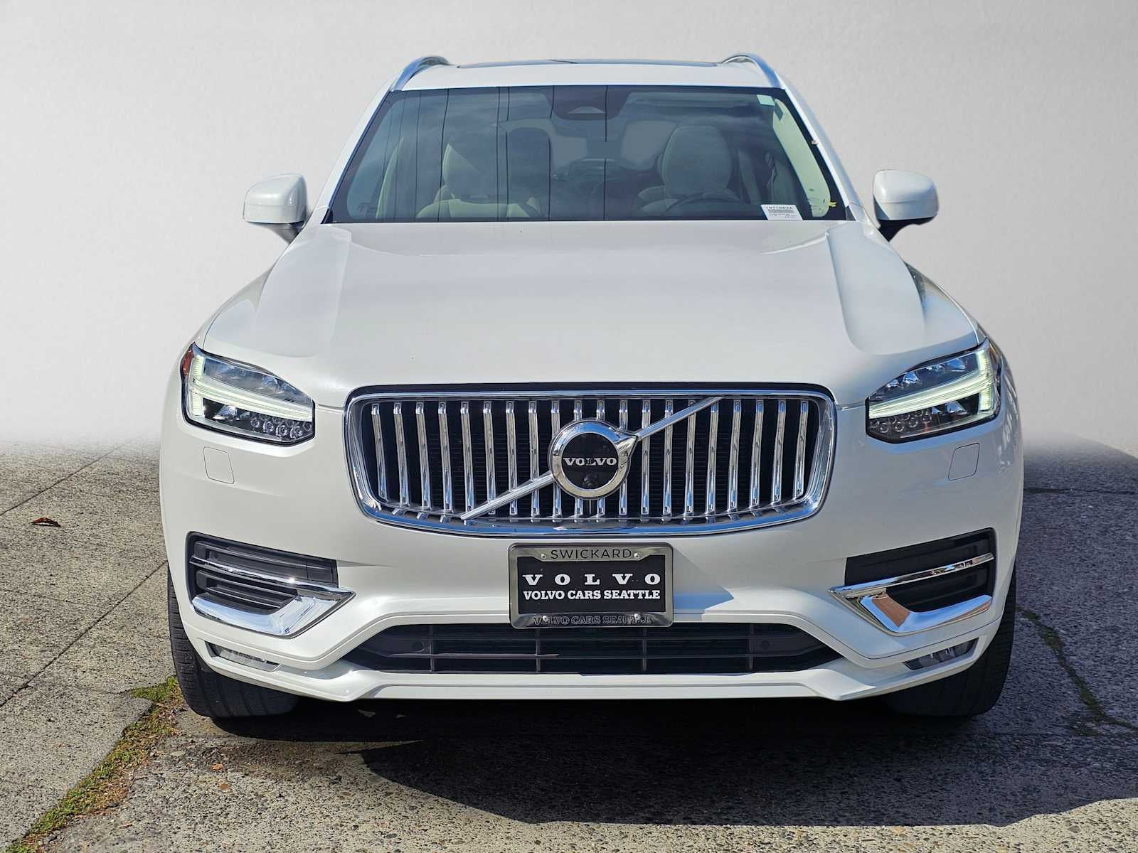 2023 Volvo XC90 Plus