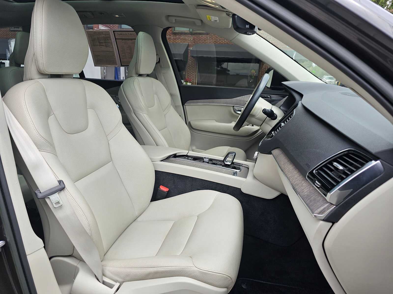 2023 Volvo XC90 Plus