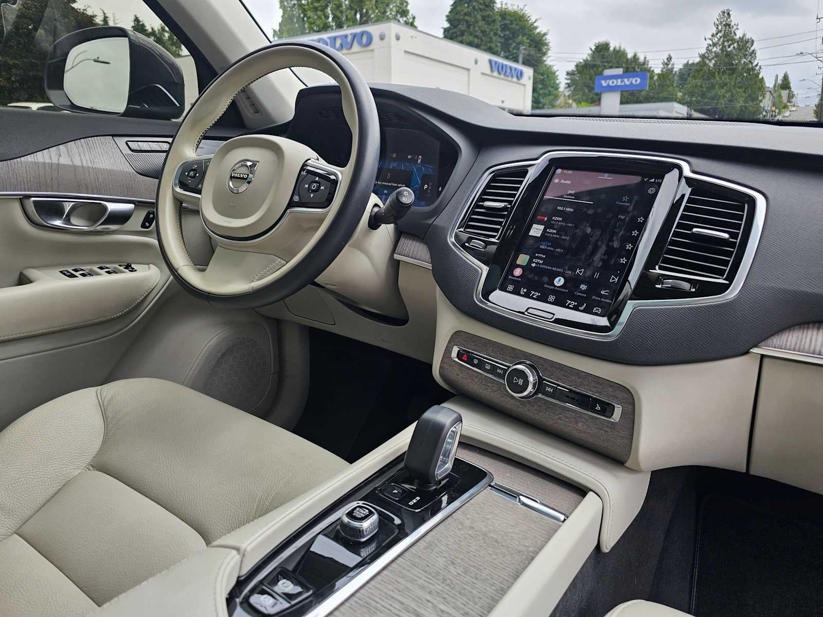 2023 Volvo XC90 Plus