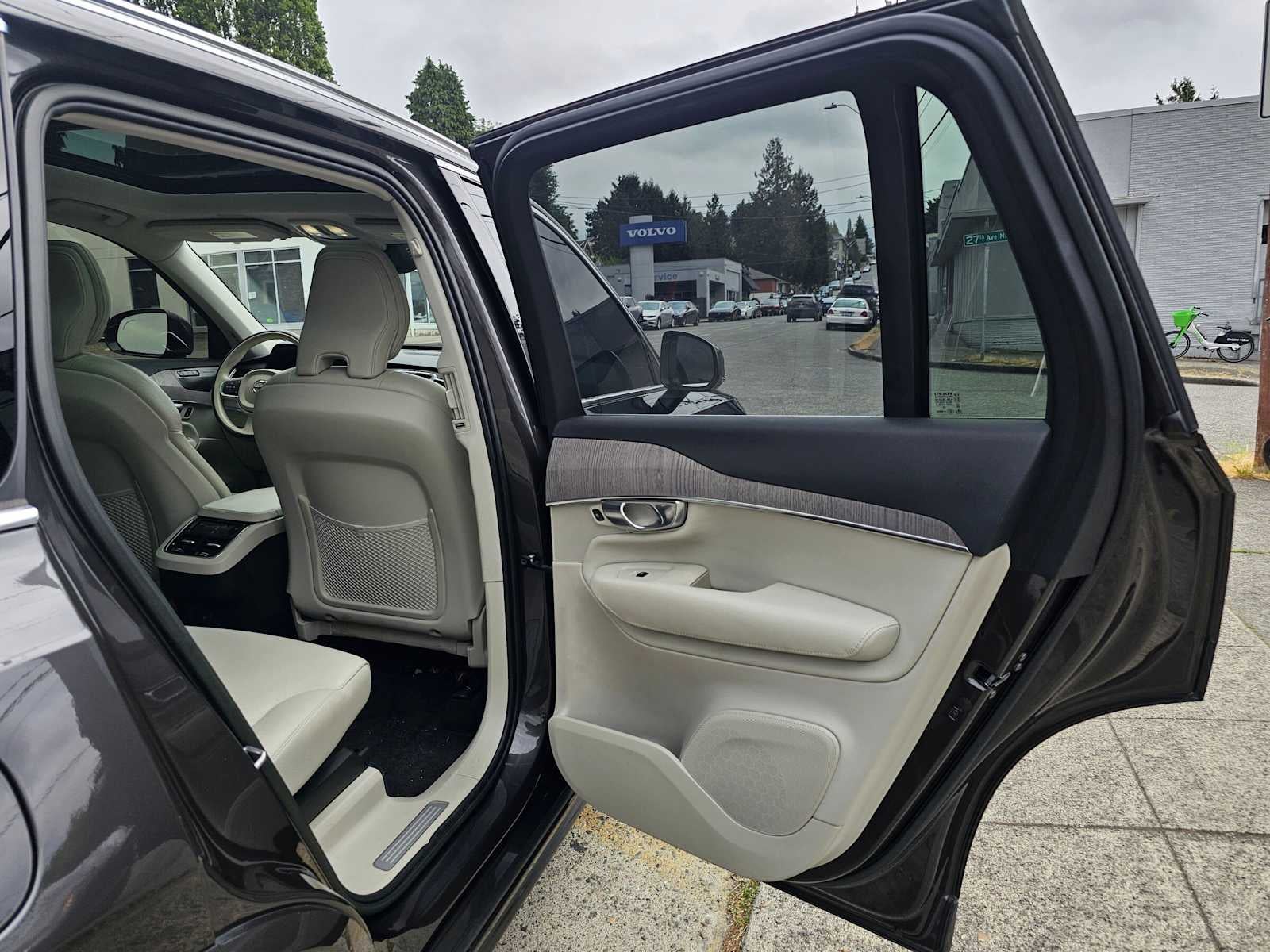 2023 Volvo XC90 Plus
