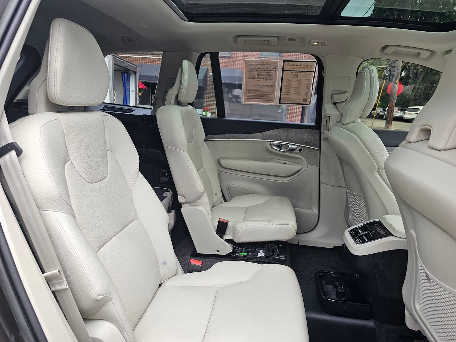 2023 Volvo XC90 Plus