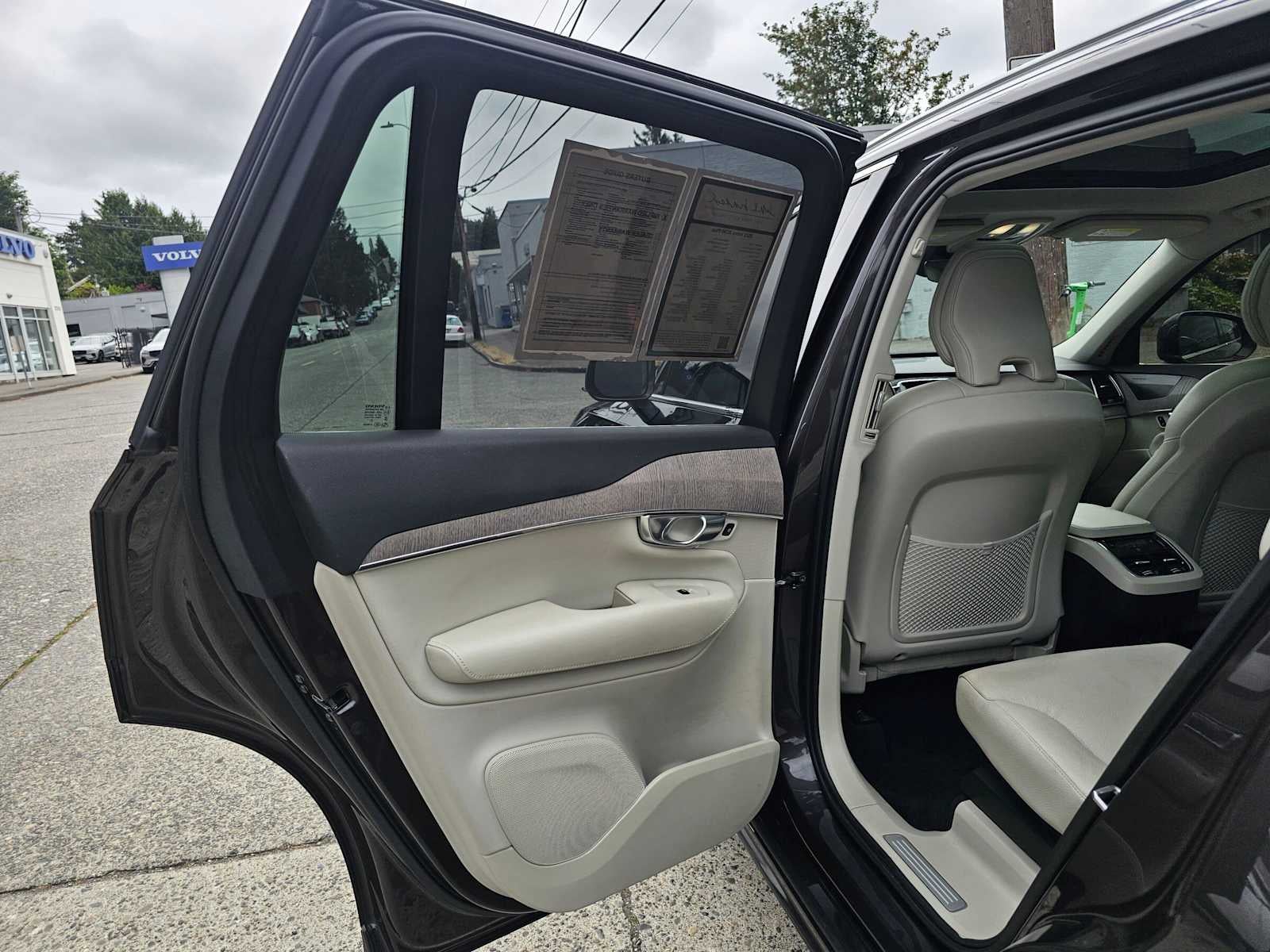 2023 Volvo XC90 Plus