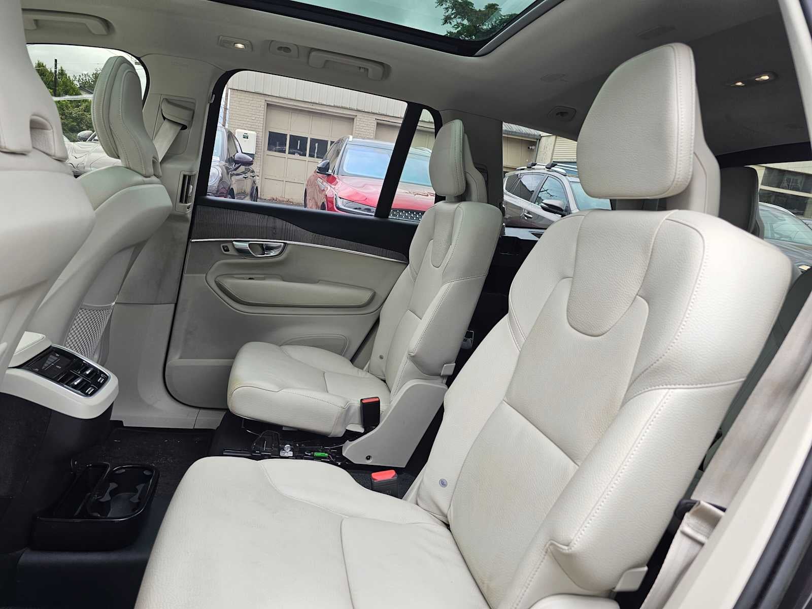 2023 Volvo XC90 Plus