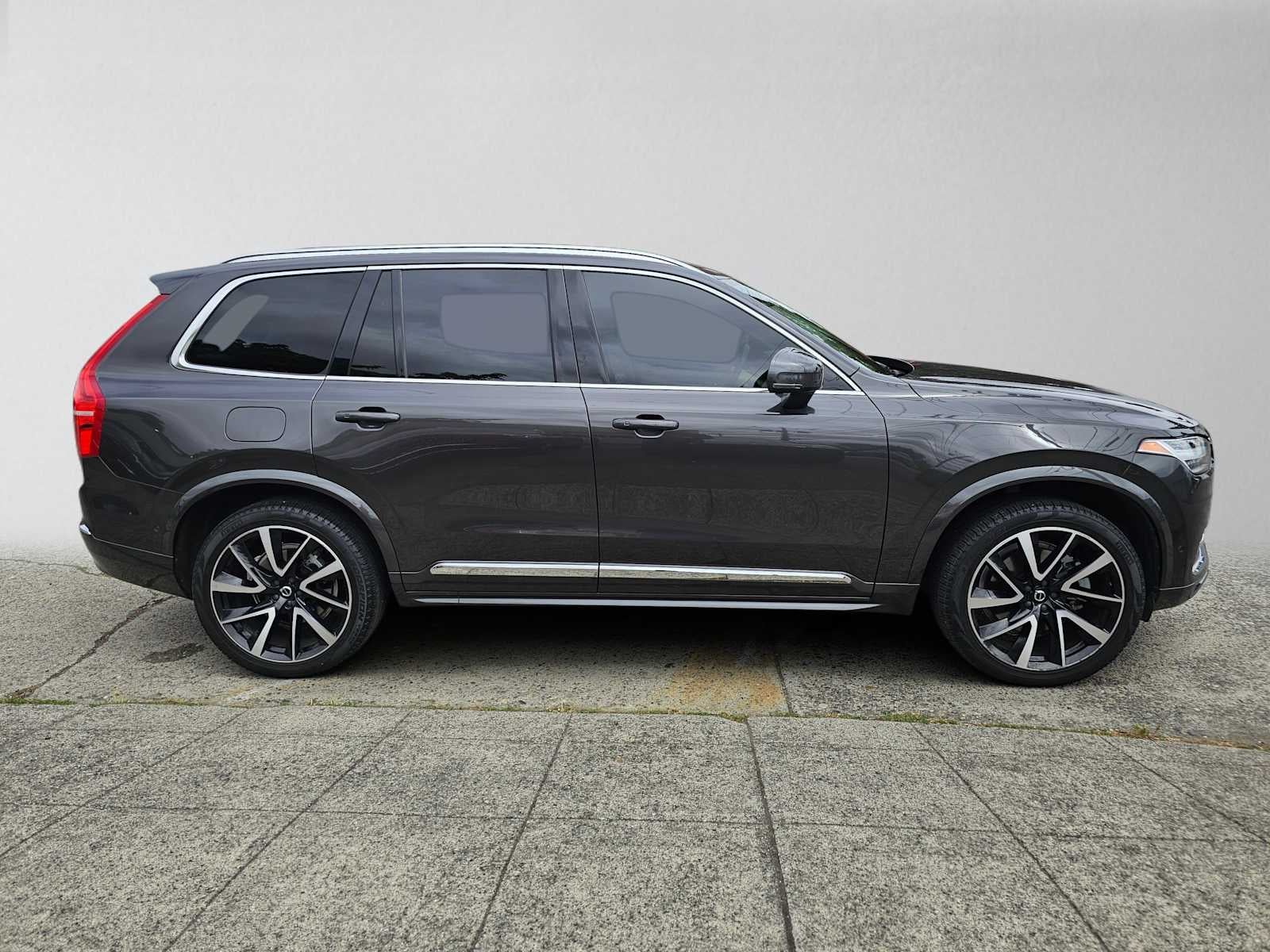 2023 Volvo XC90 Plus