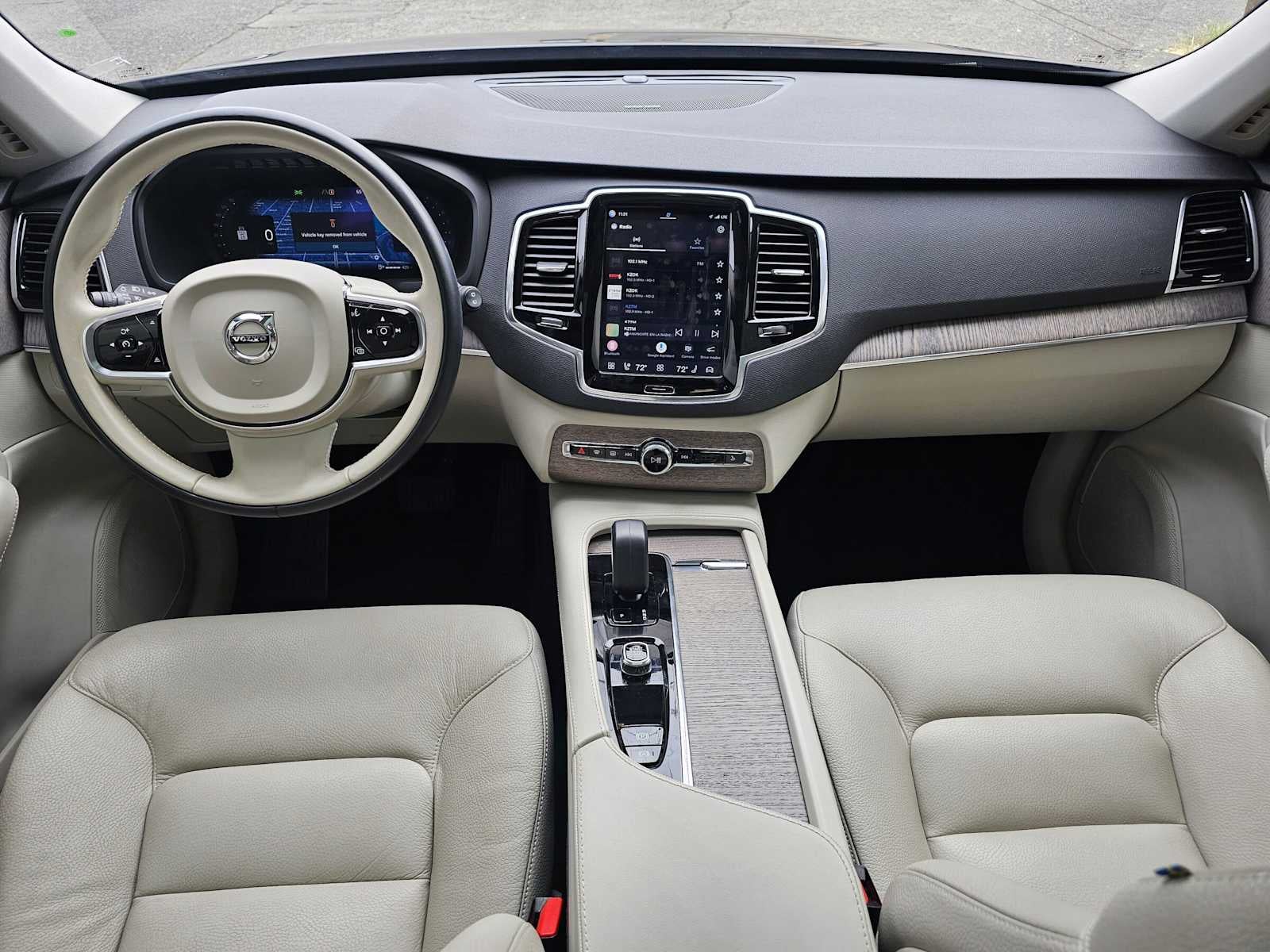 2023 Volvo XC90 Plus