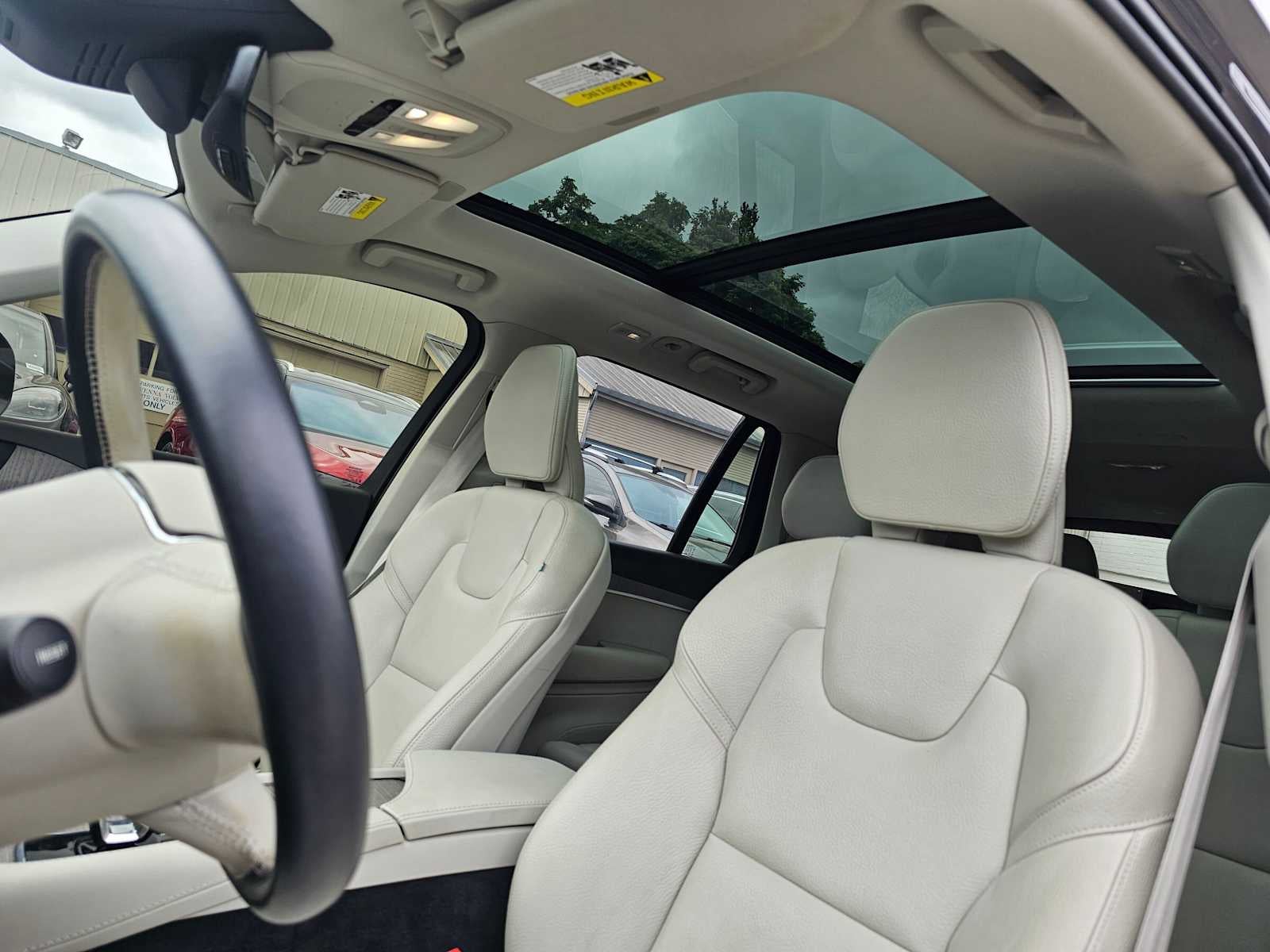 2023 Volvo XC90 Plus