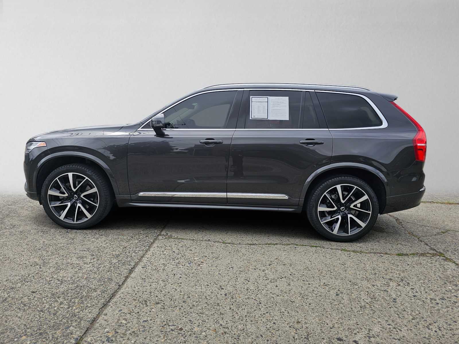 2023 Volvo XC90 Plus