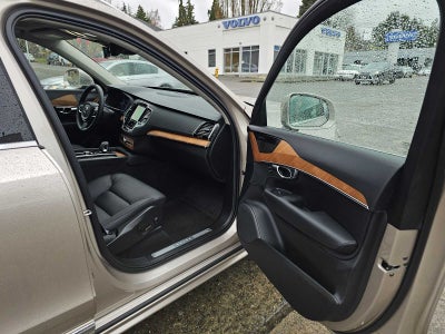 2025 Volvo XC90 Plus