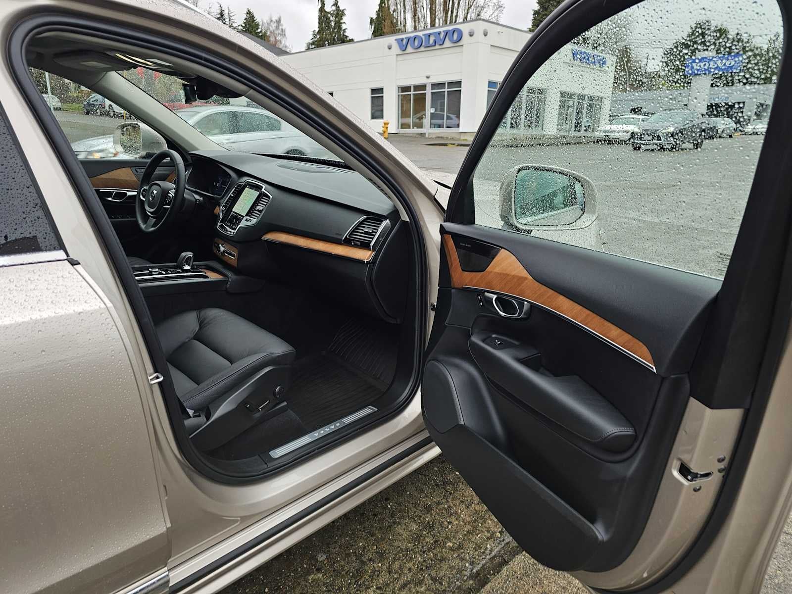 2025 Volvo XC90 Plus