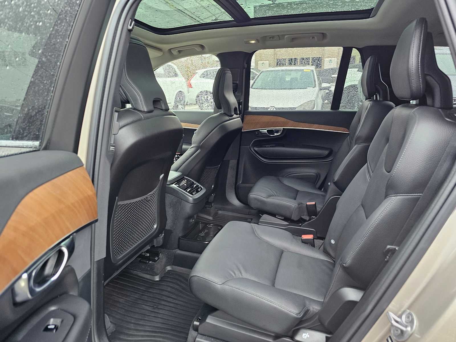 2025 Volvo XC90 Plus