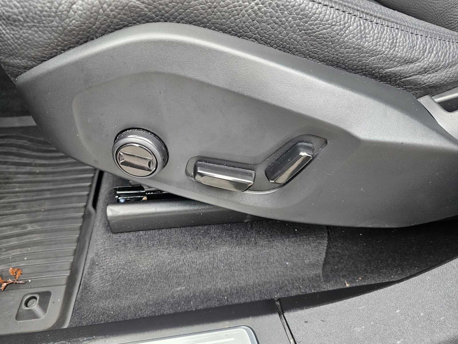 2025 Volvo XC90 Plus