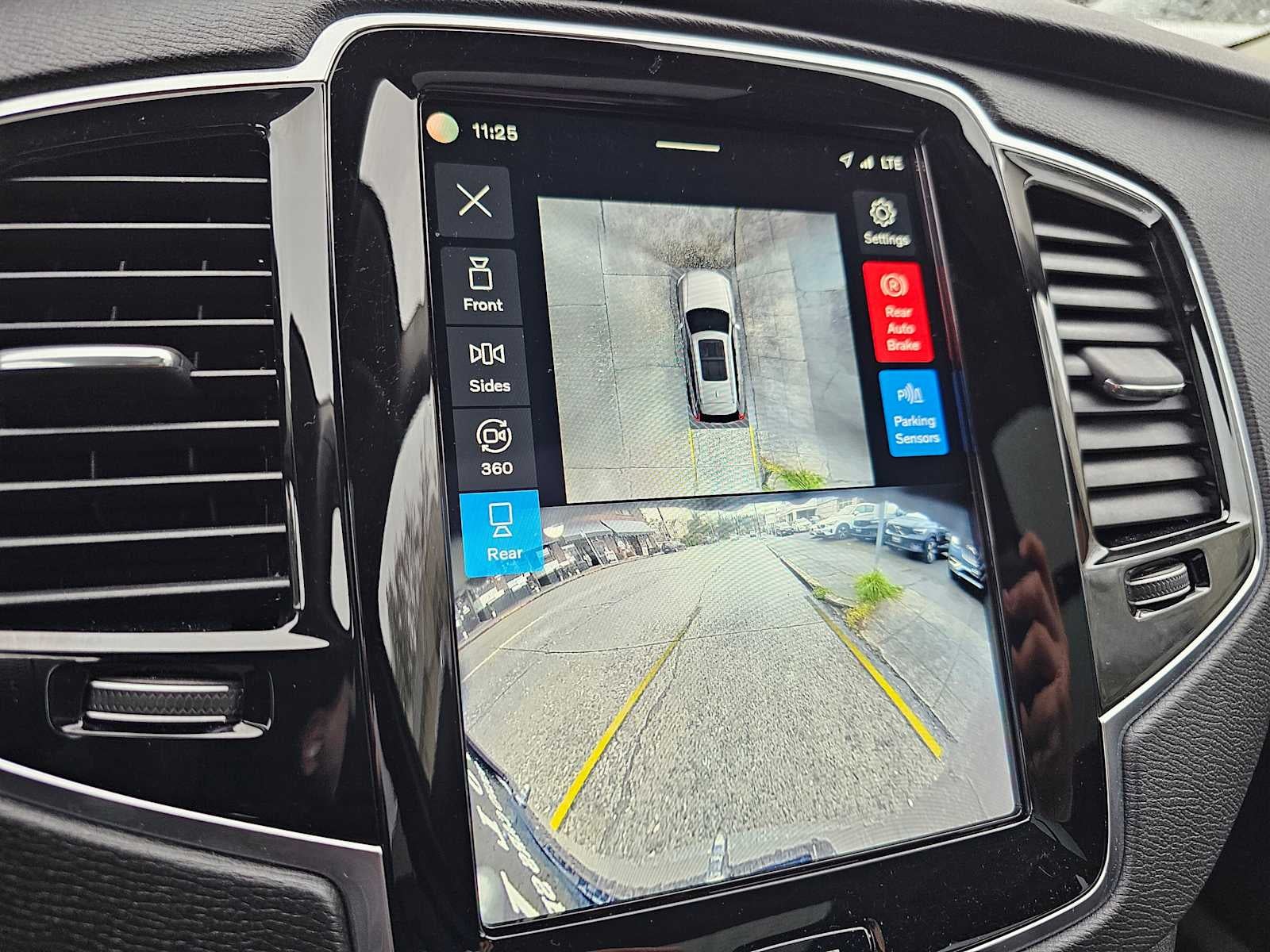 2025 Volvo XC90 Plus