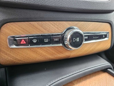 2025 Volvo XC90 Plus