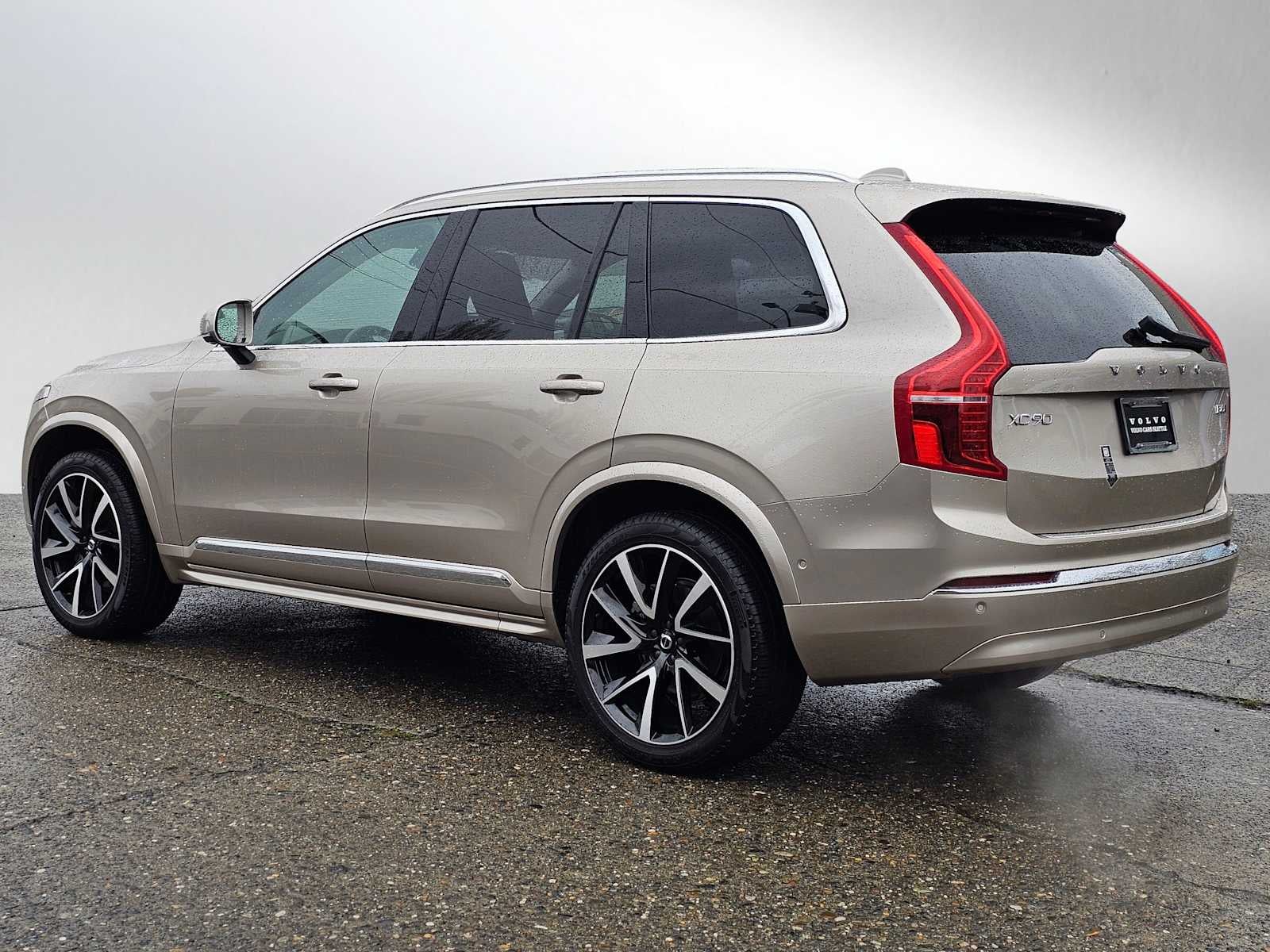 2025 Volvo XC90 Plus