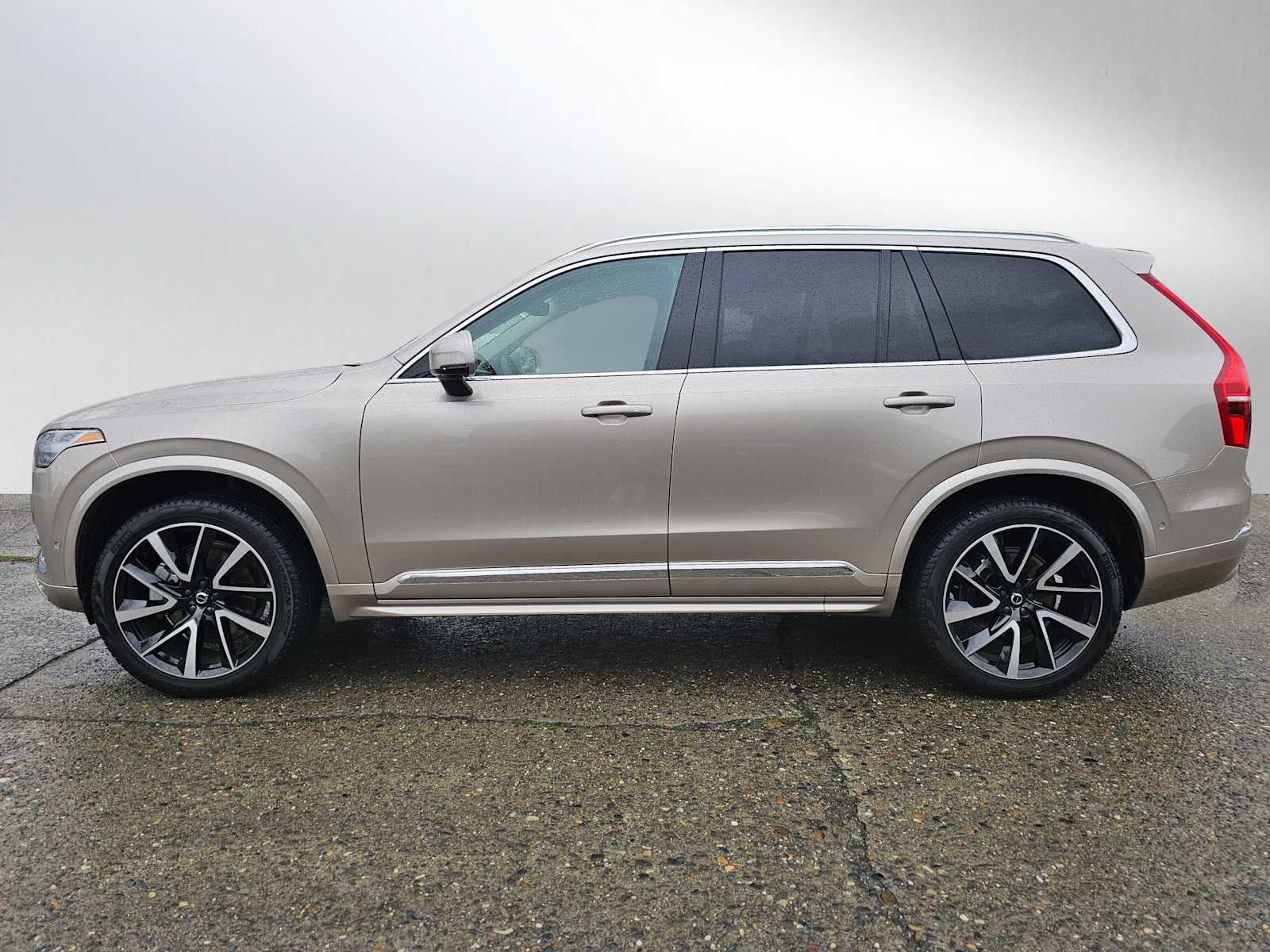 2025 Volvo XC90 Plus