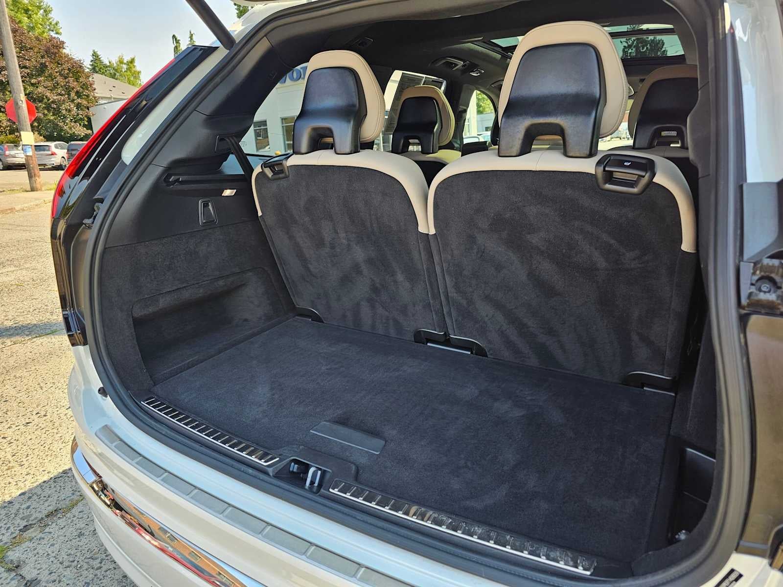 2026 Volvo XC90 Plus