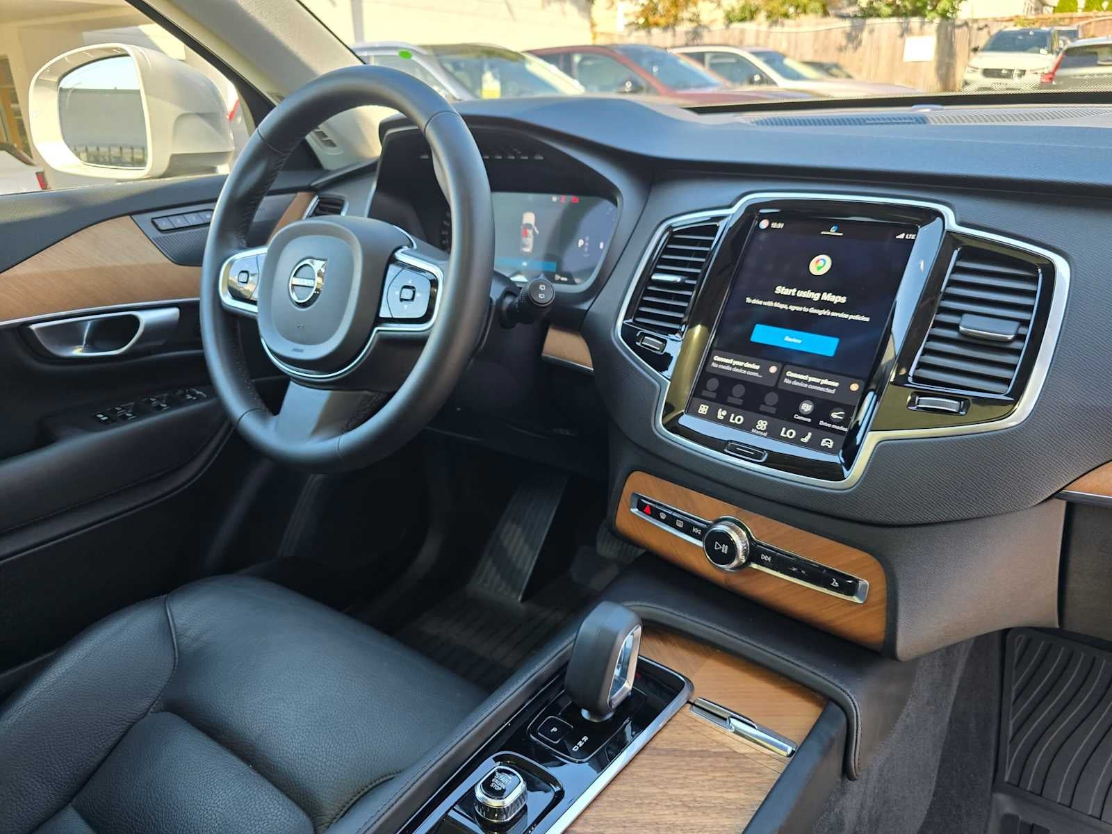 2024 Volvo XC90 Plus Bright Theme