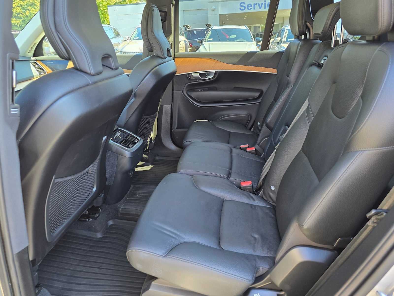 2024 Volvo XC90 Plus Bright Theme
