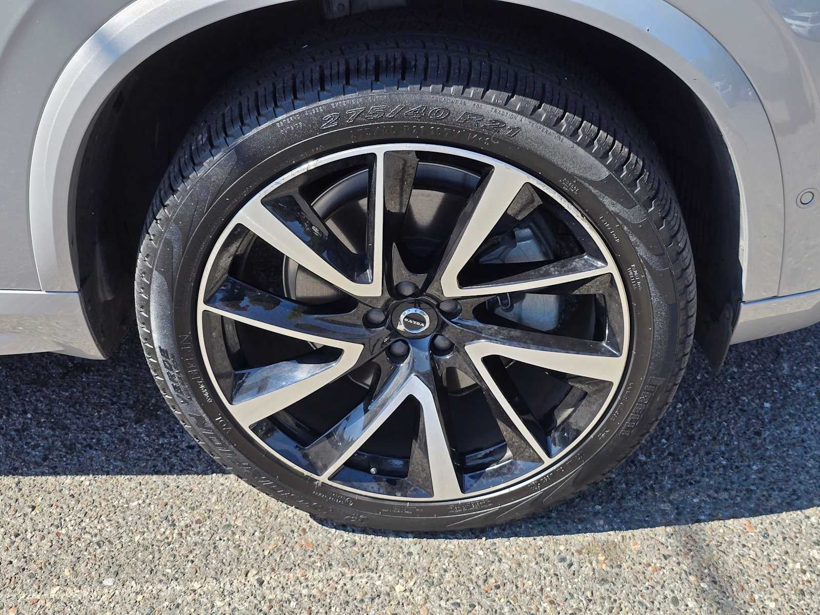 2024 Volvo XC90 Plus Bright Theme