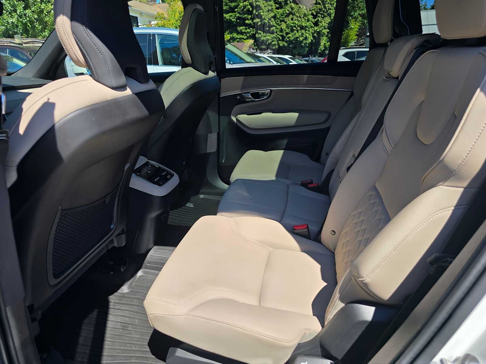 2026 Volvo XC90 Plus