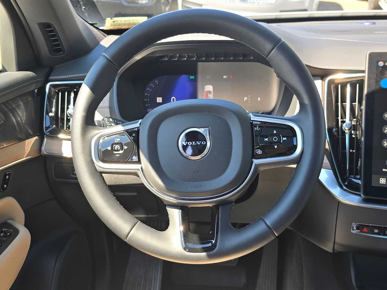 2026 Volvo XC90 Plus