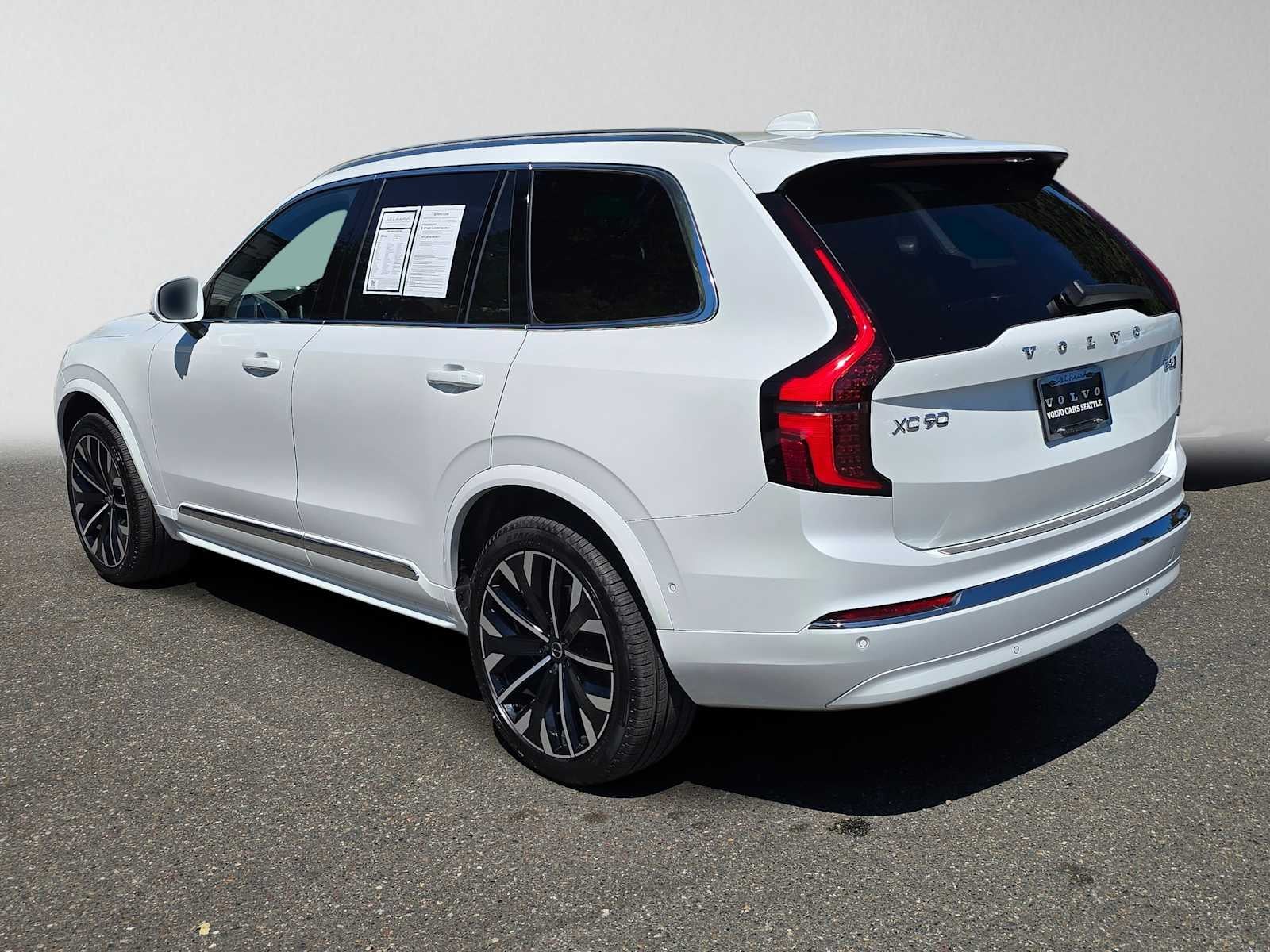 2026 Volvo XC90 Plus