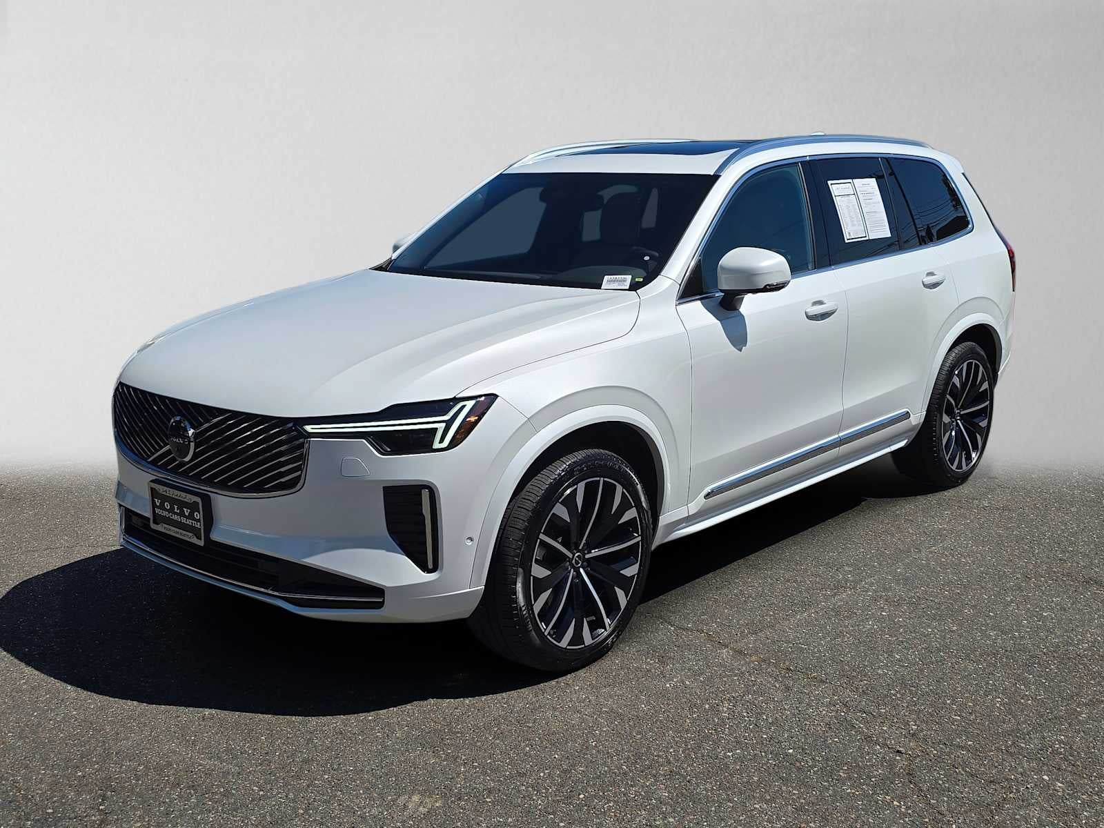 2026 Volvo XC90 Plus