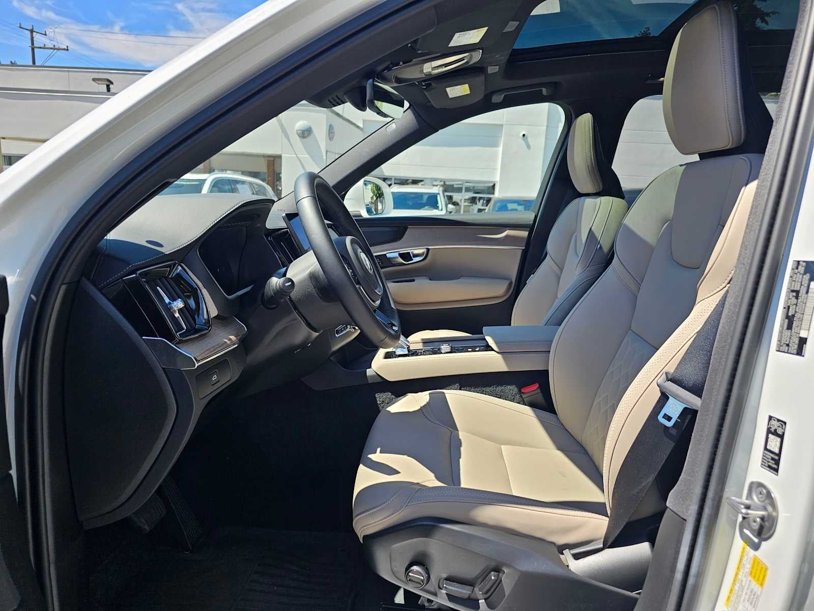 2026 Volvo XC90 Plus
