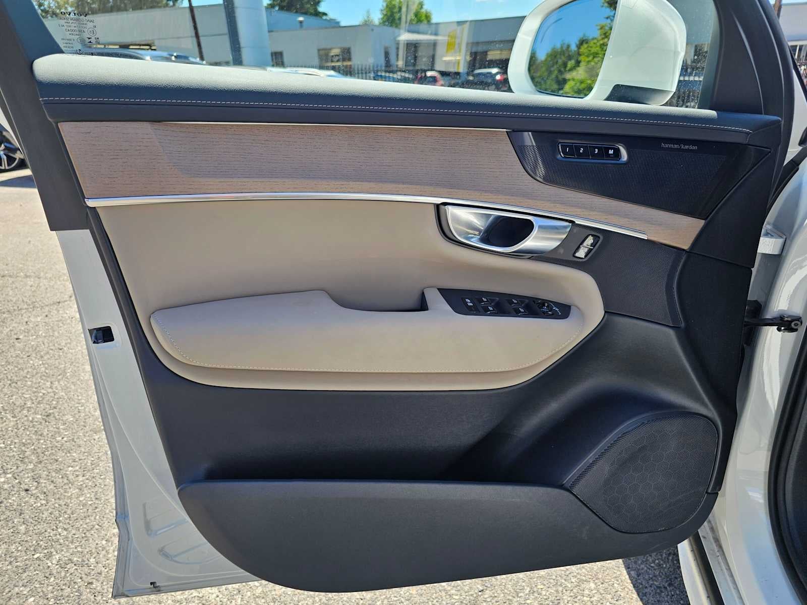 2026 Volvo XC90 Plus