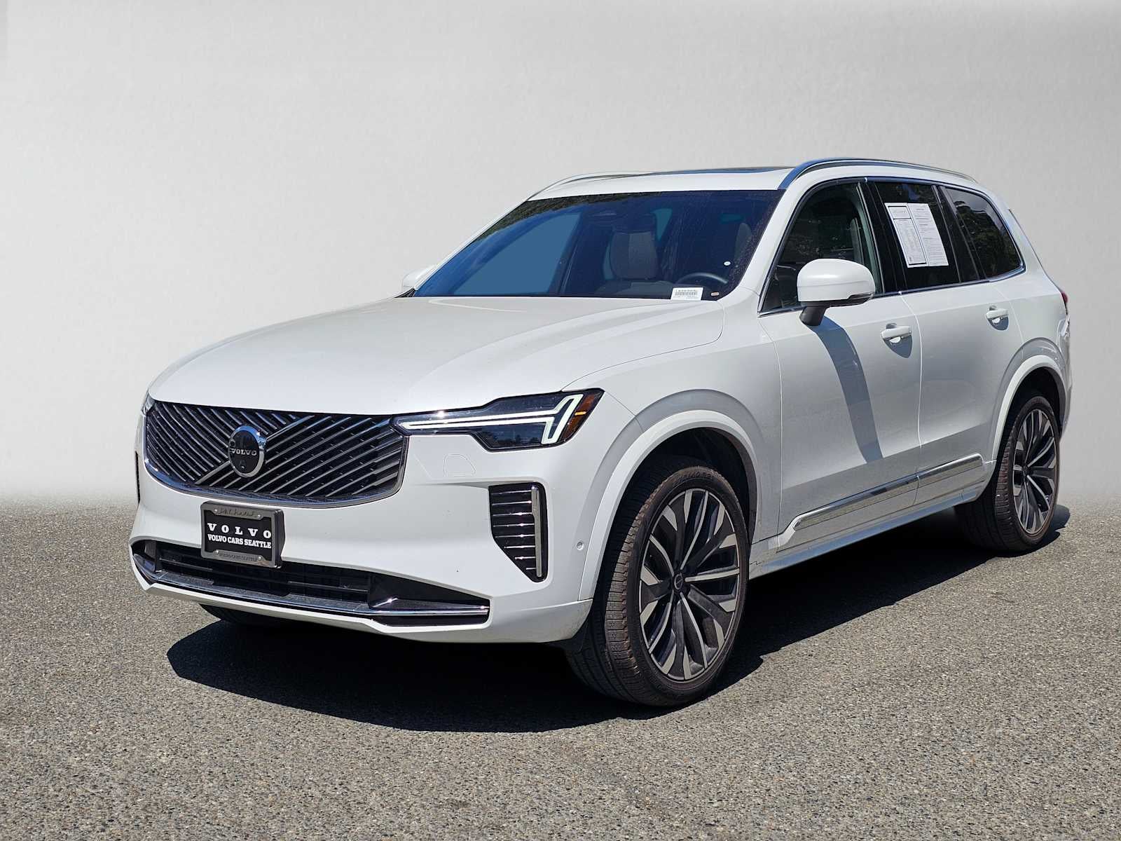 2026 Volvo XC90 Plus