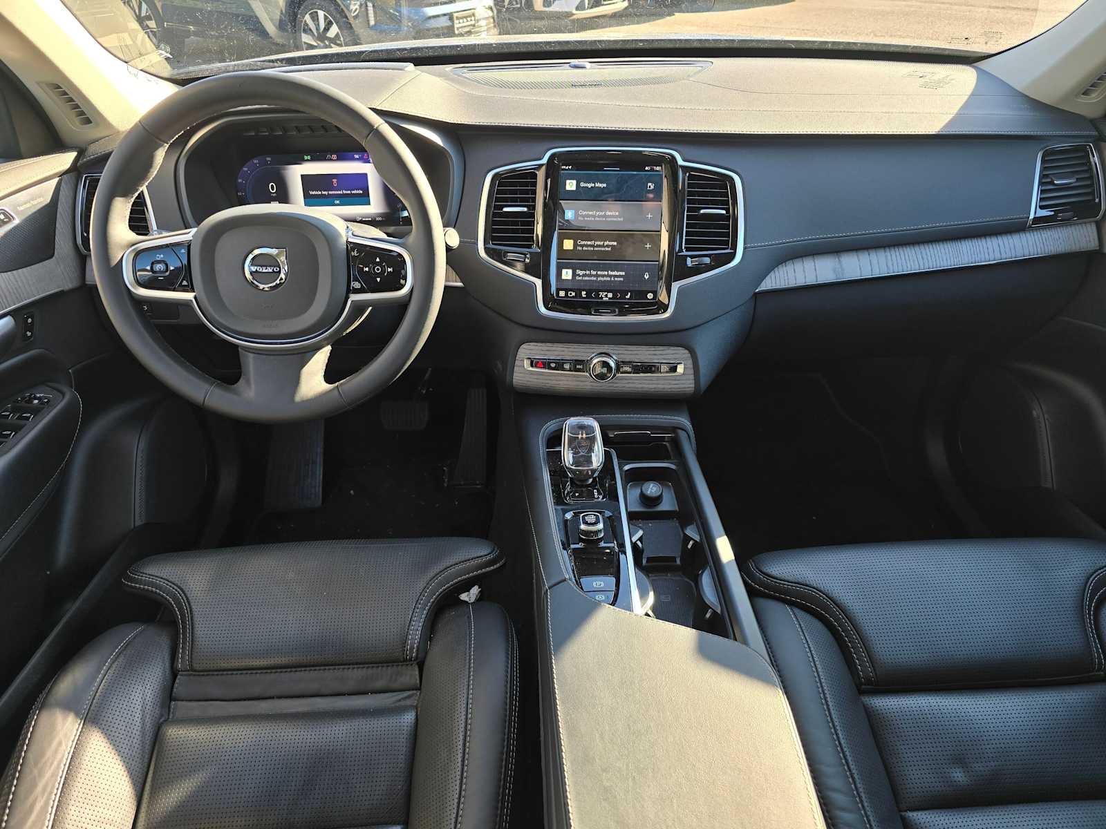 2024 Volvo XC90 Ultimate Bright Theme