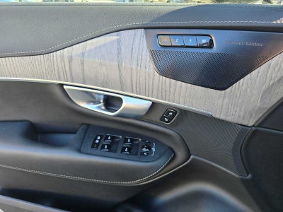 2024 Volvo XC90 Ultimate Bright Theme