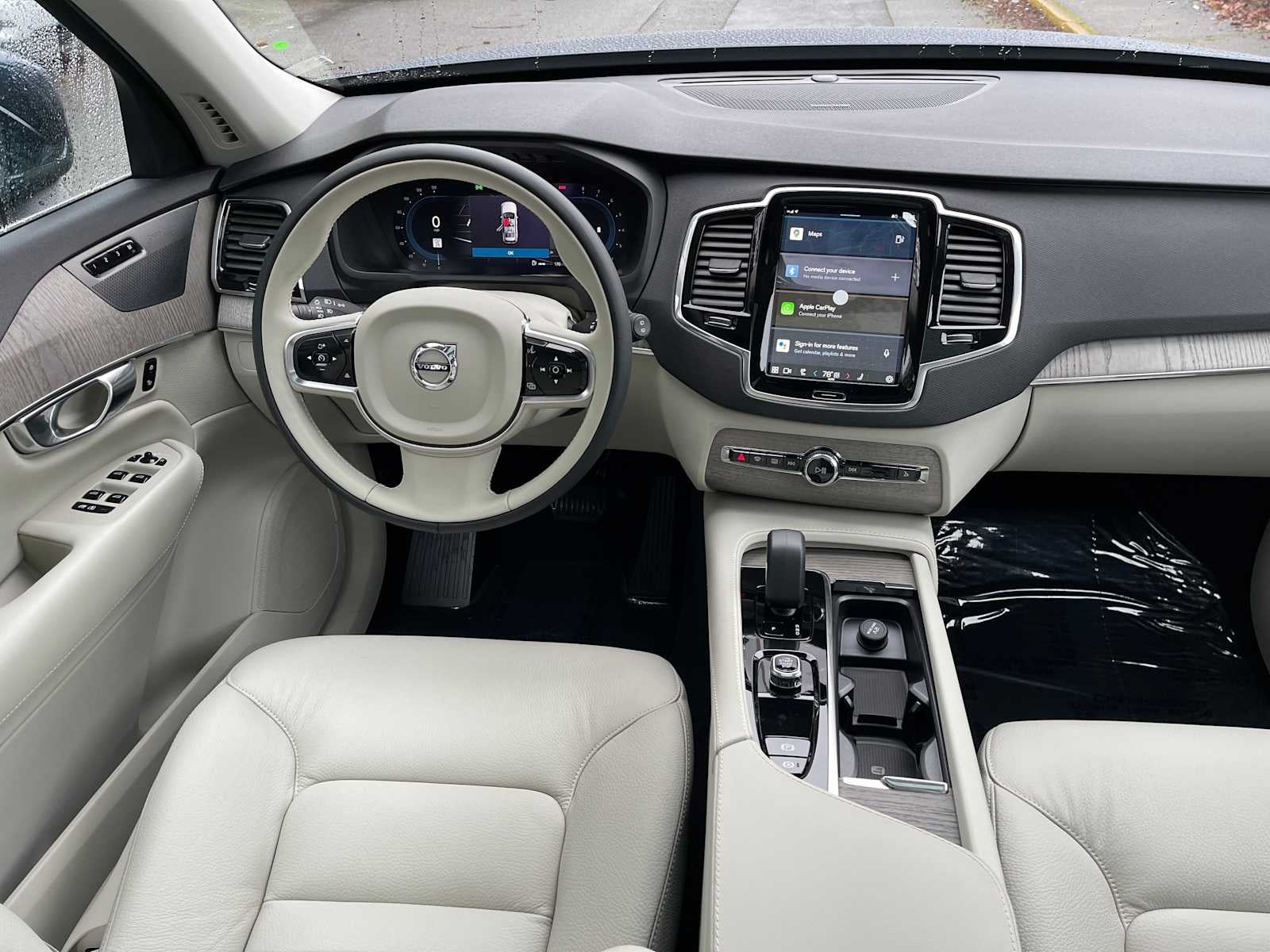 2023 Volvo XC90 Plus