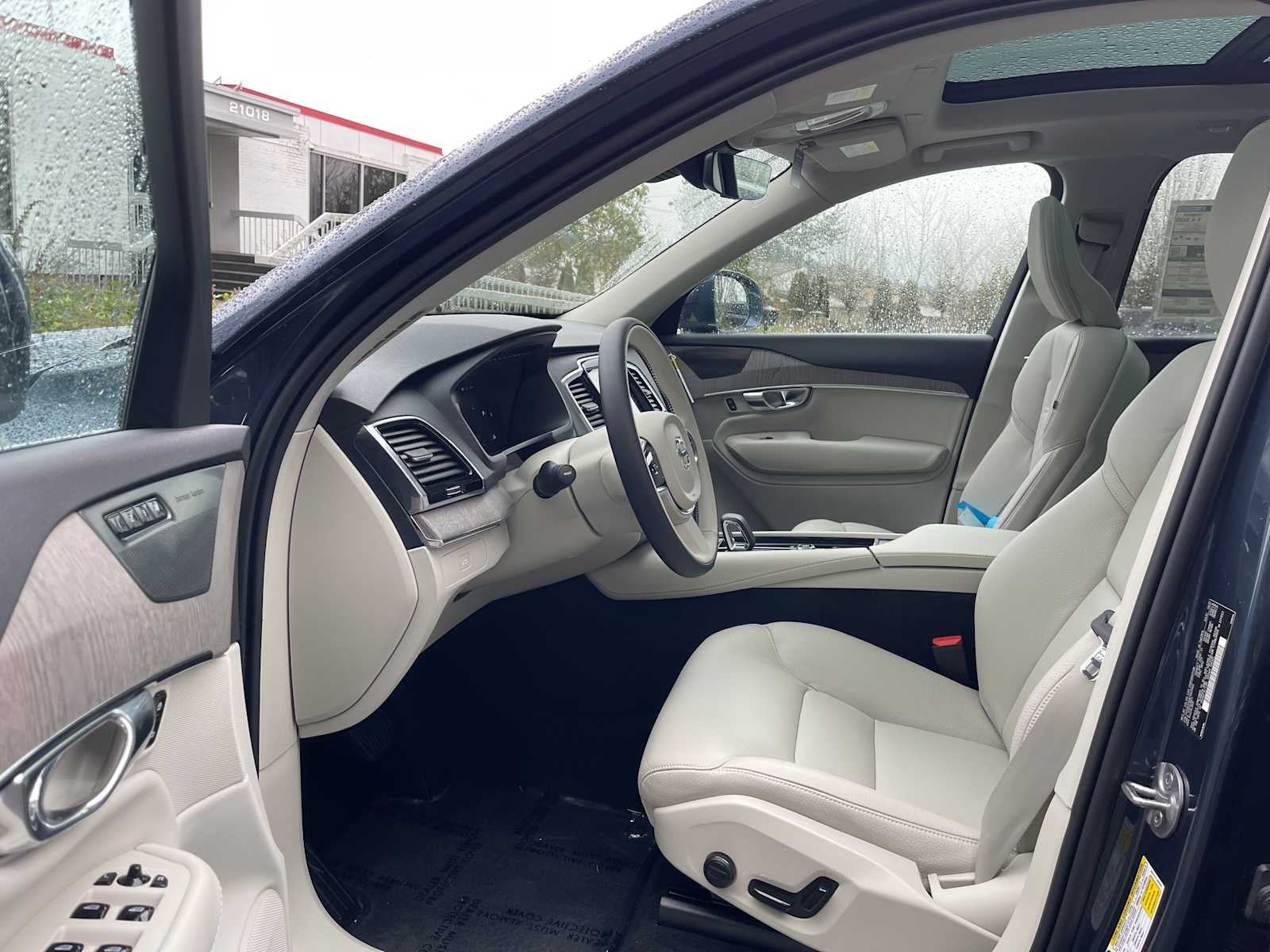 2023 Volvo XC90 Plus