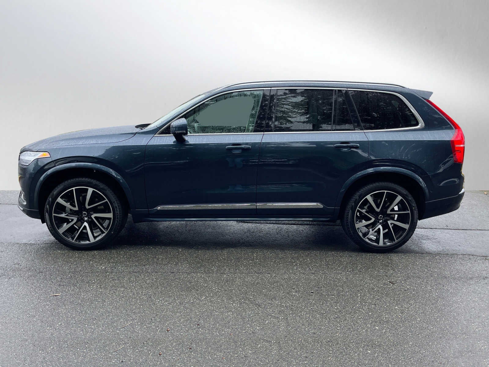 2023 Volvo XC90 Plus